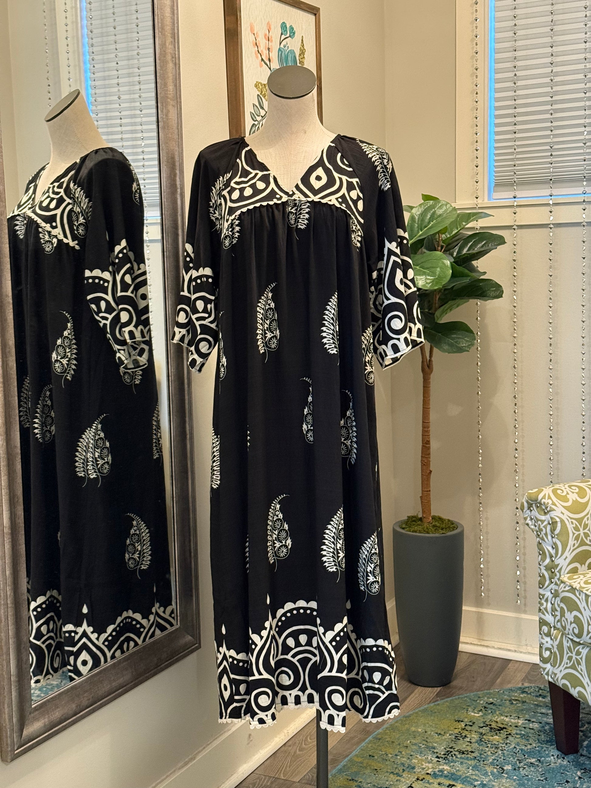 Valerie Dress Large / Black Valerie Dress Large / Black